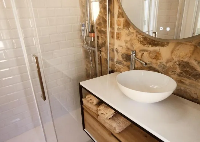 Casita Con Jardin En Sada * Carnoedo